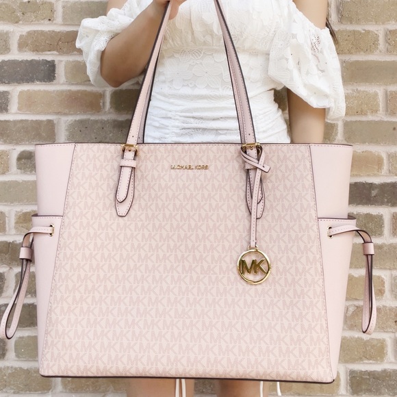 Bundle Michael Kors Drawstring Tote & Wallet - Picture 6 of 7